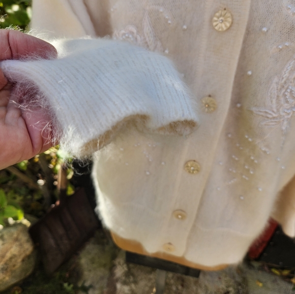 Vintage angora sweater - Picture 3 of 12